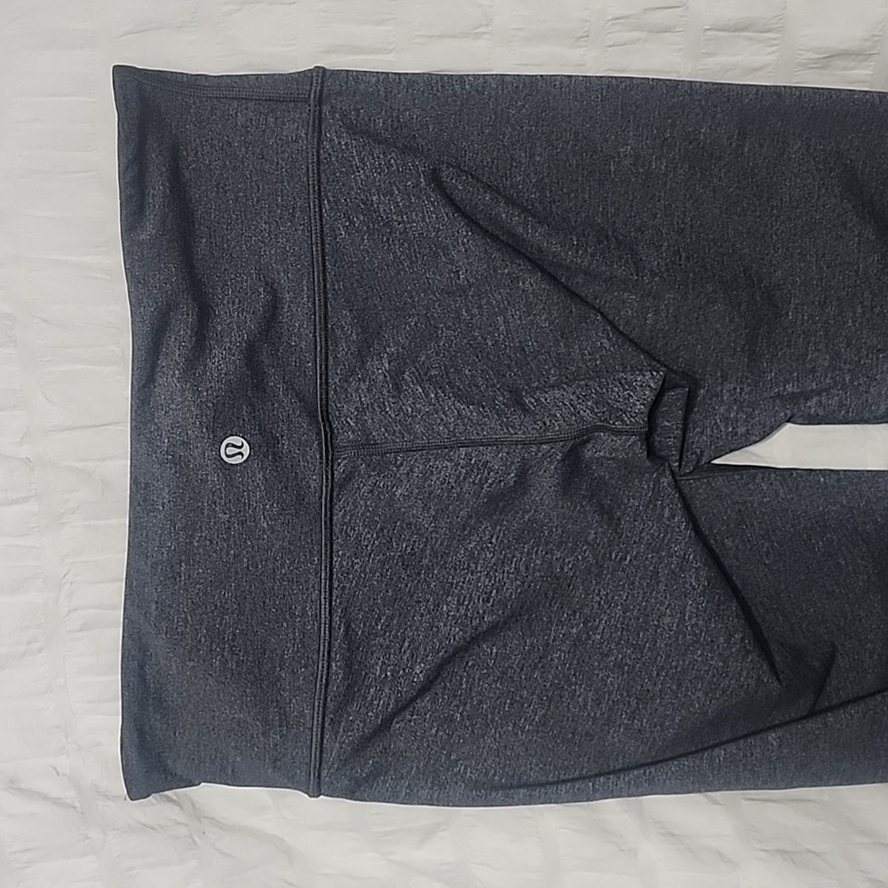 Lululemon Women's Sz 4 leggings